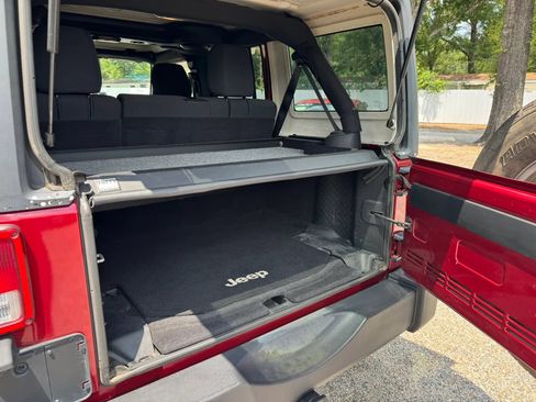 Used 2012 Jeep Wrangler Unlimited Sport AWD/4WD image 5