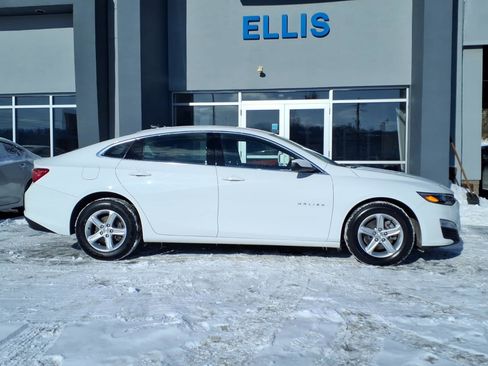 Used 2022 Chevrolet Malibu LS w/ Driver Confidence Package FWD image 2