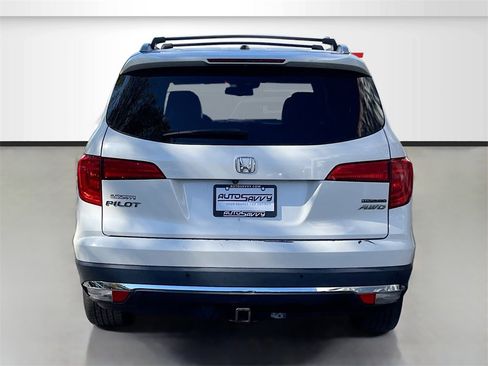 Used 2018 Honda Pilot Touring image 6