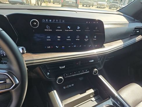 Used 2025 Chevrolet Tahoe LT AWD/4WD image 11