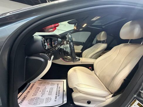 Used 2019 Mercedes-Benz E 300 image 39