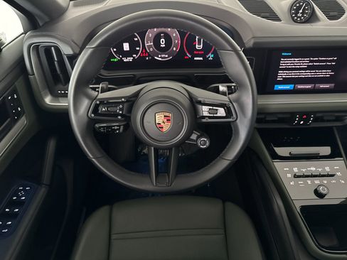 Certified 2025 Porsche Cayenne Coupe image 16