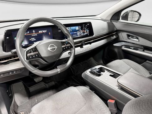 Used 2023 Nissan Ariya FWD image 19