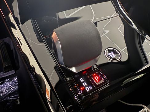 New 2026 Land Rover Range Rover Sport Dynamic SE AWD/4WD image 32