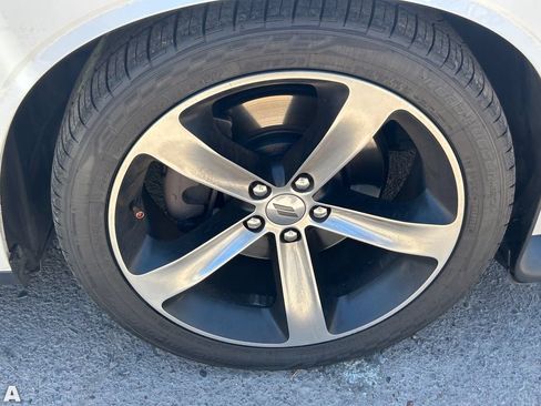 Used 2019 Dodge Challenger R/T w/ Driver Convenience Group RWD image 5