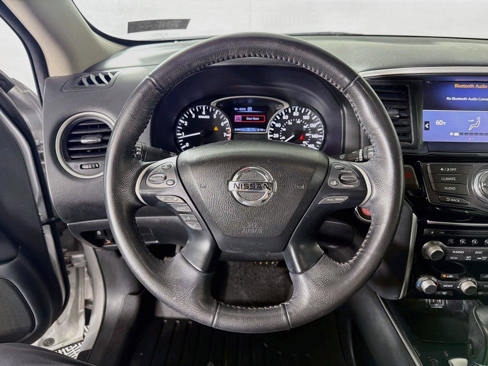 Used 2019 Nissan Pathfinder SV AWD/4WD image 3