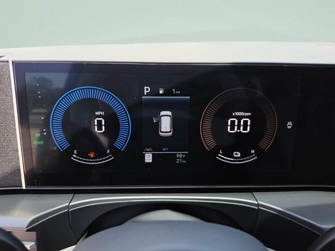 New 2026 Hyundai Santa Fe SE FWD image 32