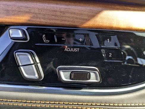 New 2024 Jeep Grand Wagoneer L Series III AWD/4WD image 13