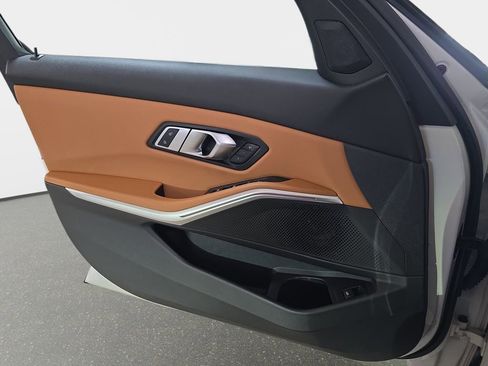 Used 2023 BMW 330i Sedan w/ Driving Assistance Package image 27