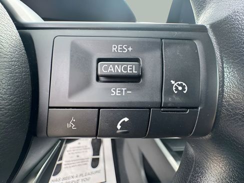Used 2023 Nissan Rogue S AWD/4WD image 16
