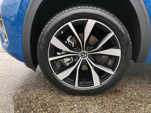 Used 2025 Volkswagen Atlas SEL Premium R-Line image 9