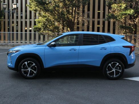 Used 2024 Chevrolet Trax RS image 12