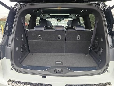 New 2026 INFINITI QX80 4WD image 19