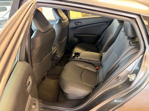 Used 2017 Toyota Prius Prime Premium image 14