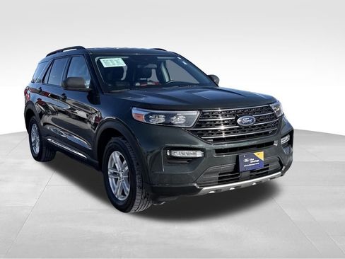 Certified 2023 Ford Explorer XLT w/ Equipment Group 202A image 5