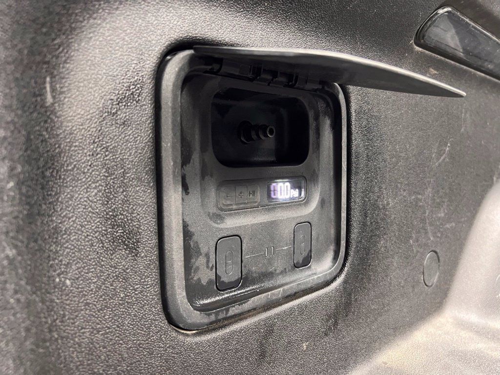 Used 2022 Rivian R1T Adventure AWD/4WD image 26
