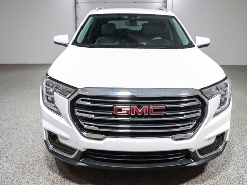Used 2023 GMC Terrain SLT AWD/4WD image 4
