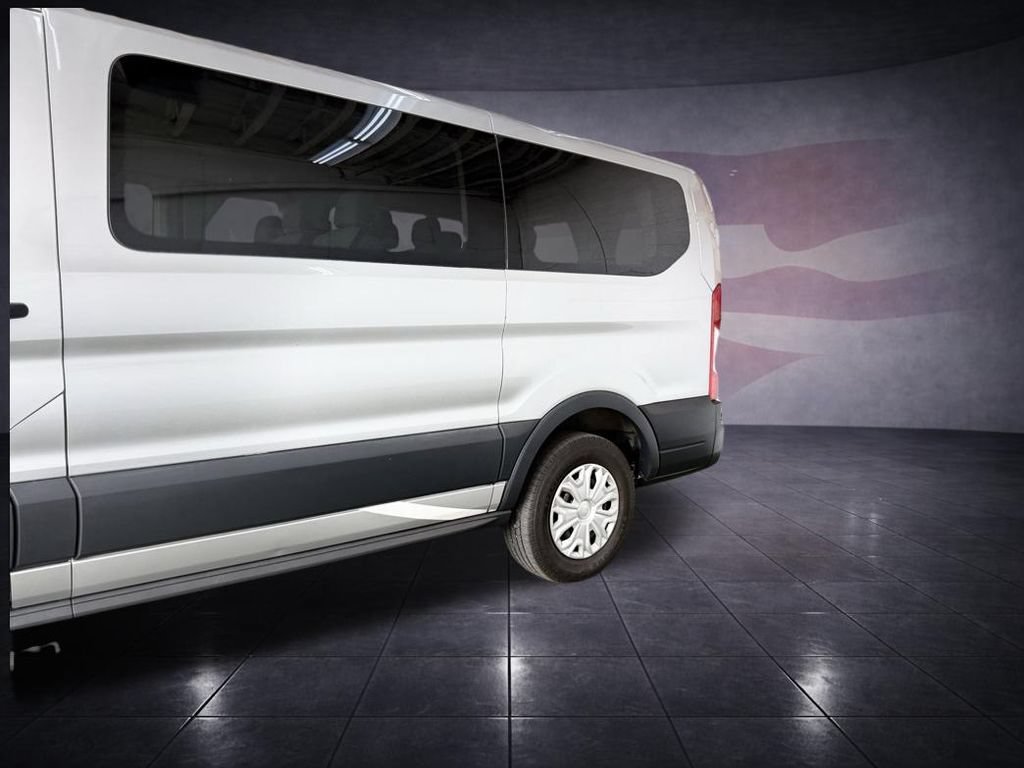 Used 2015 Ford Transit 150 XLT RWD image 3