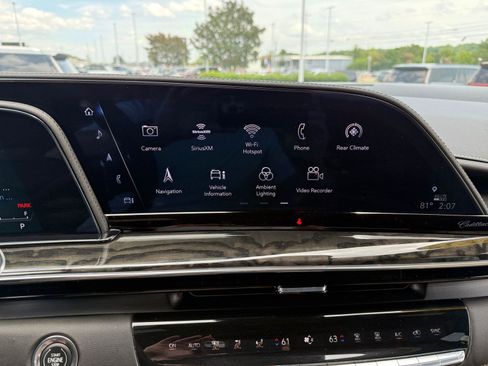Certified 2023 Cadillac Escalade Premium Luxury w/ Performance Package AWD/4WD image 29
