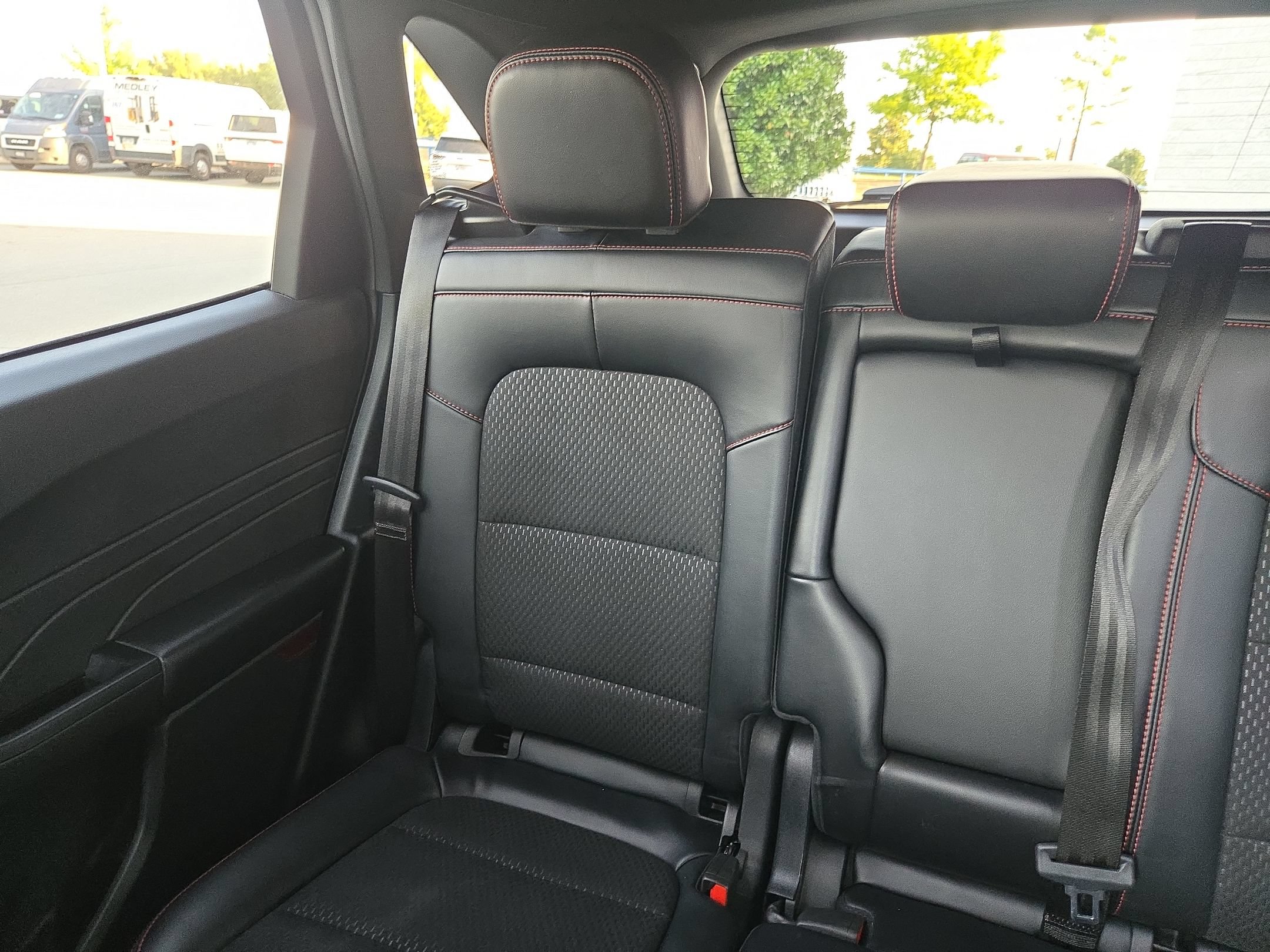 Used 2025 Ford Escape ST-Line FWD image 12