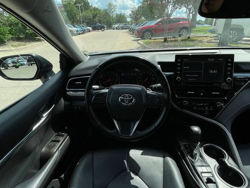 Used 2024 Toyota Camry XSE FWD image 12