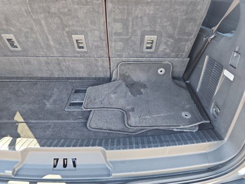 Used 2024 Ford Expedition Limited image 31