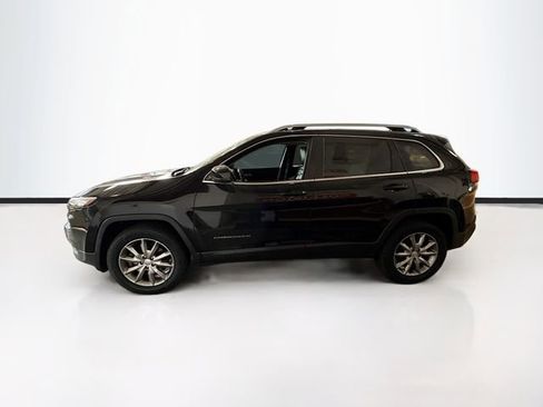 Used 2017 Jeep Cherokee Limited w/ Trailer Tow Group AWD/4WD image 9