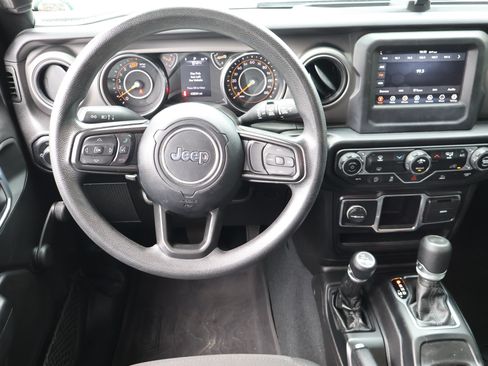 Used 2022 Jeep Wrangler Unlimited Sport AWD/4WD image 17