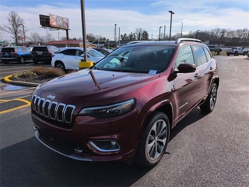 Used 2019 Jeep Cherokee Overland w/ Technology Group image 3