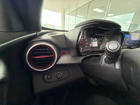 Used 2024 Chevrolet Trax RS w/ Sunroof Package FWD image 23