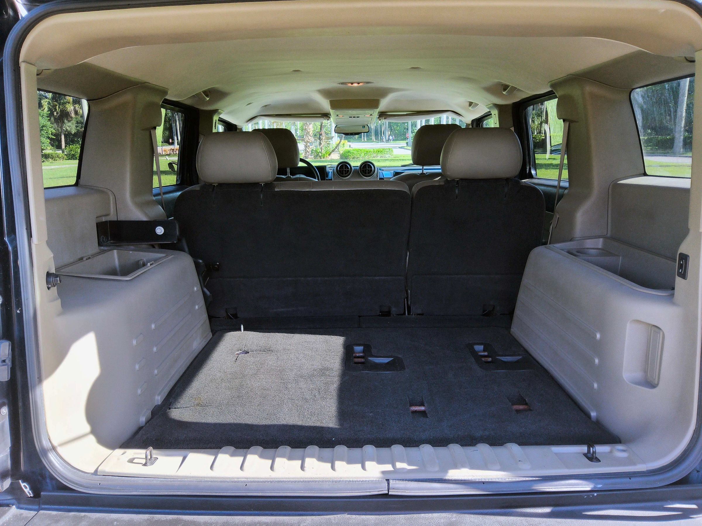 Used 2003 HUMMER H2 w/ Preferred Equipment Group AWD/4WD image 46