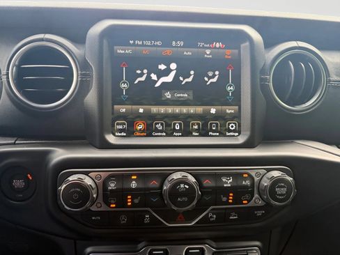 Used 2021 Jeep Wrangler Unlimited Sahara AWD/4WD image 23