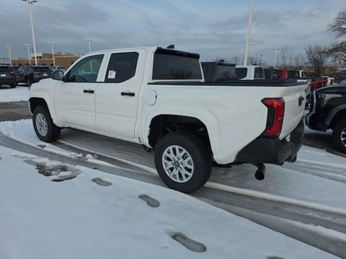 New 2026 Toyota Tacoma SR image 5