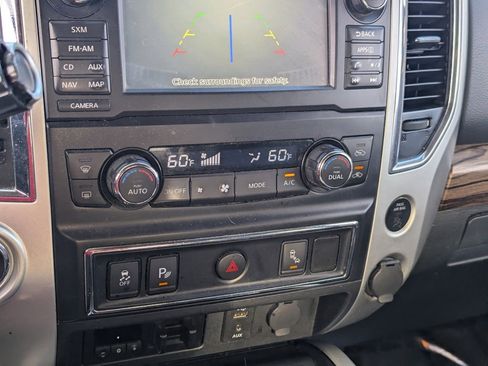 Used 2018 Nissan Titan SL w/ Chrome Package image 24