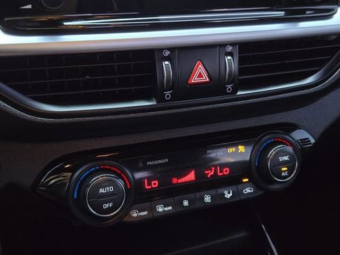 Certified 2022 Kia Forte GT-Line w/ GT-Line Technology Package FWD image 21