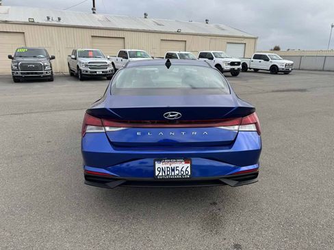 Used 2021 Hyundai Elantra SEL w/ Convenience Package image 8