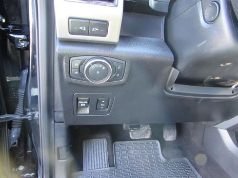 Used 2019 Ford F150 Platinum w/ Equipment Group 701A Luxury image 15