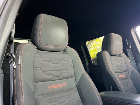 Used 2024 Nissan Frontier Pro-X w/ Pro Convenience Package RWD image 18