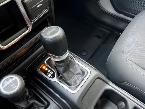 Used 2023 Jeep Wrangler Sport image 17