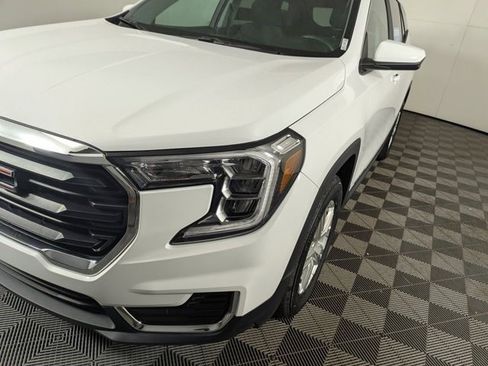 Certified 2024 GMC Terrain SLE image 15