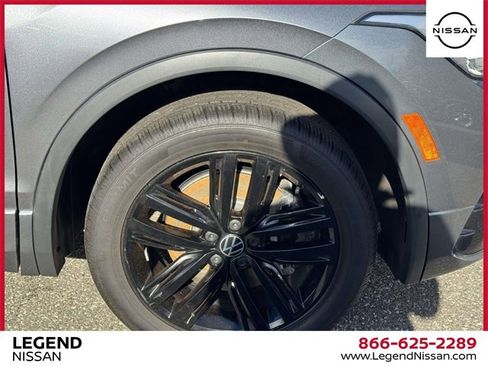 Used 2022 Volkswagen Tiguan SE R-Line image 8