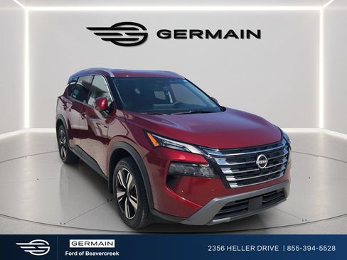 Used 2025 Nissan Rogue SL AWD/4WD image 1