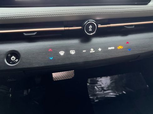 Used 2024 Nissan Ariya AWD image 38