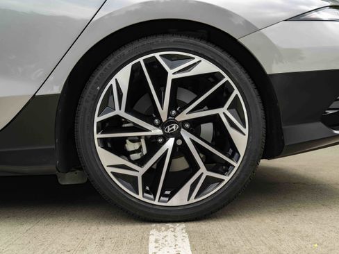 Used 2023 Hyundai Ioniq 6 SEL RWD image 16