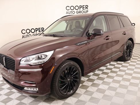 Certified 2023 Lincoln Aviator Reserve w/ Equipment Group 201A AWD/4WD image 11