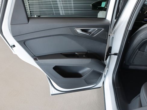 Used 2024 Audi Q4 e-tron Premium Plus w/ Premium Plus image 25