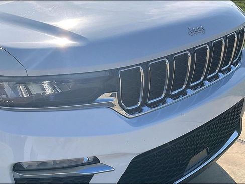 Used 2025 Jeep Grand Cherokee Limited AWD/4WD image 27