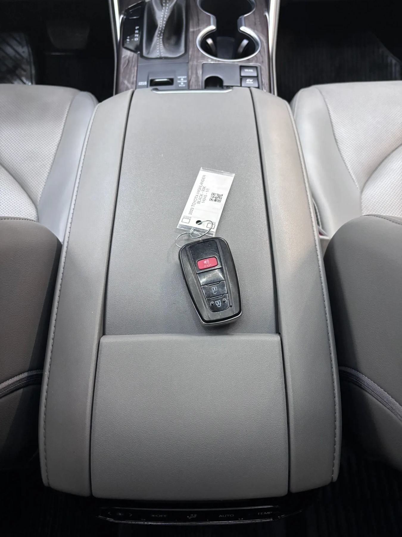 Used 2023 Toyota Highlander Limited AWD/4WD image 18