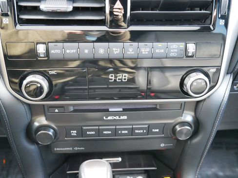 Certified 2023 Lexus GX 460 Premium w/ Premium Package image 23