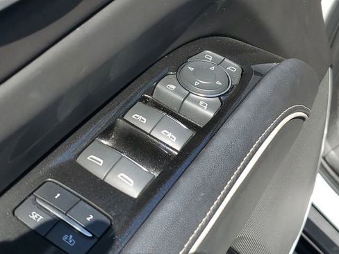 Certified 2023 Cadillac Escalade Premium Luxury Platinum RWD image 29